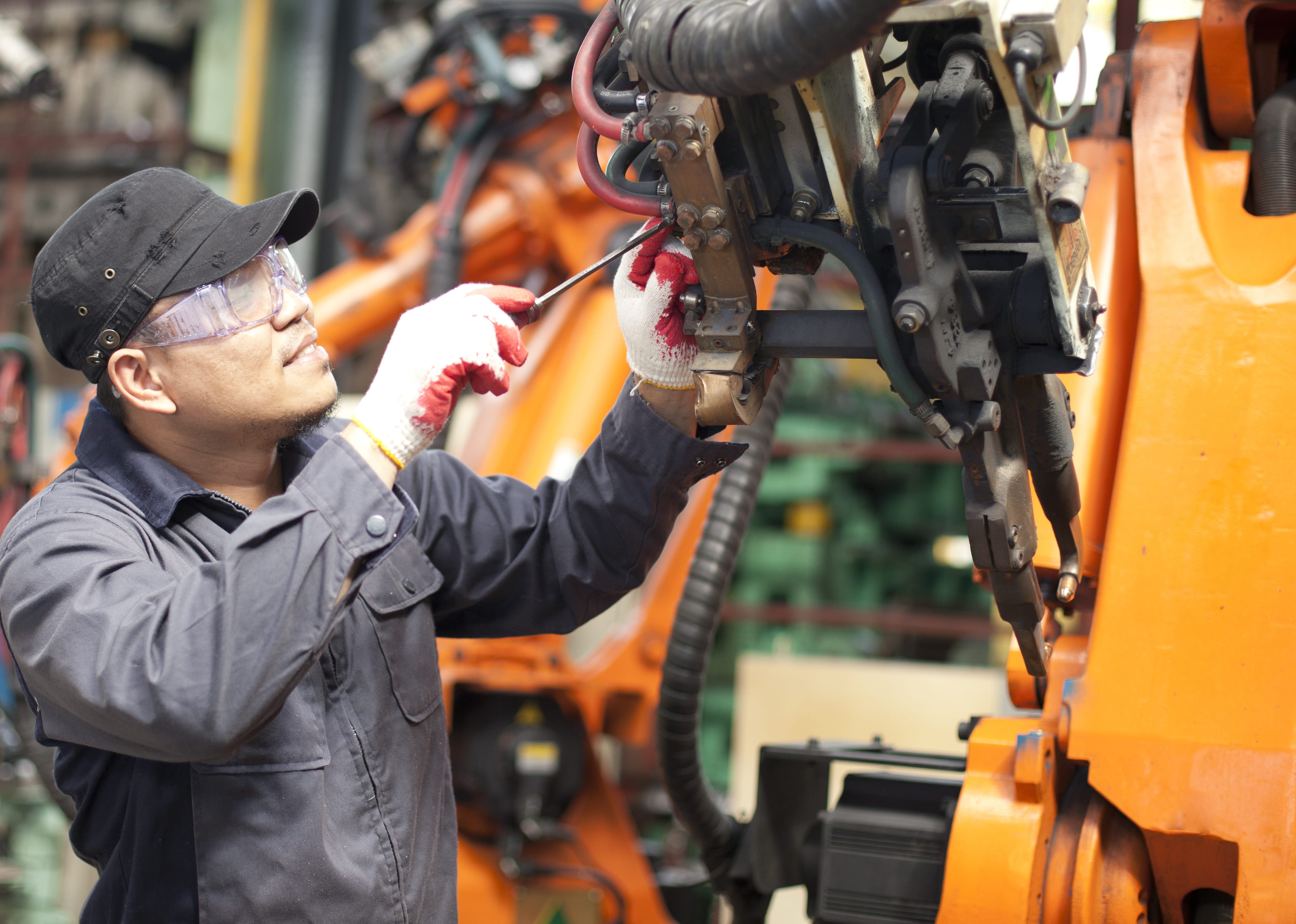 automotive manufacturing worker automotive manufacturing worker