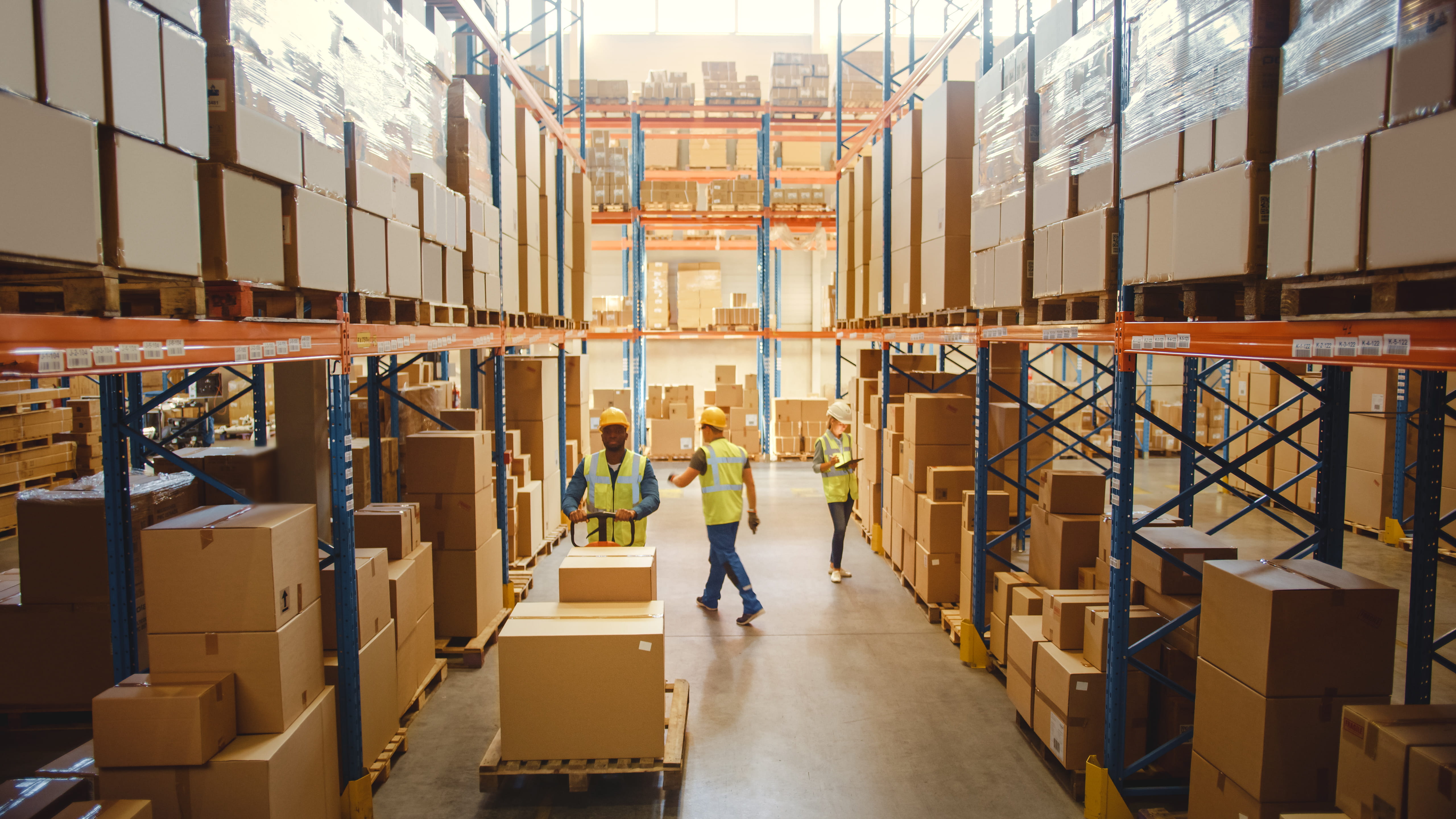 Logistic side img
